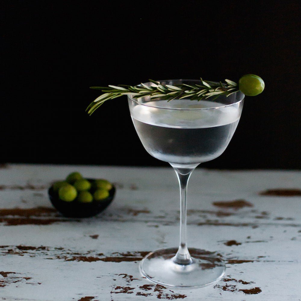 Cocktail with olive oil, the new trend of bars - The Meander Shop