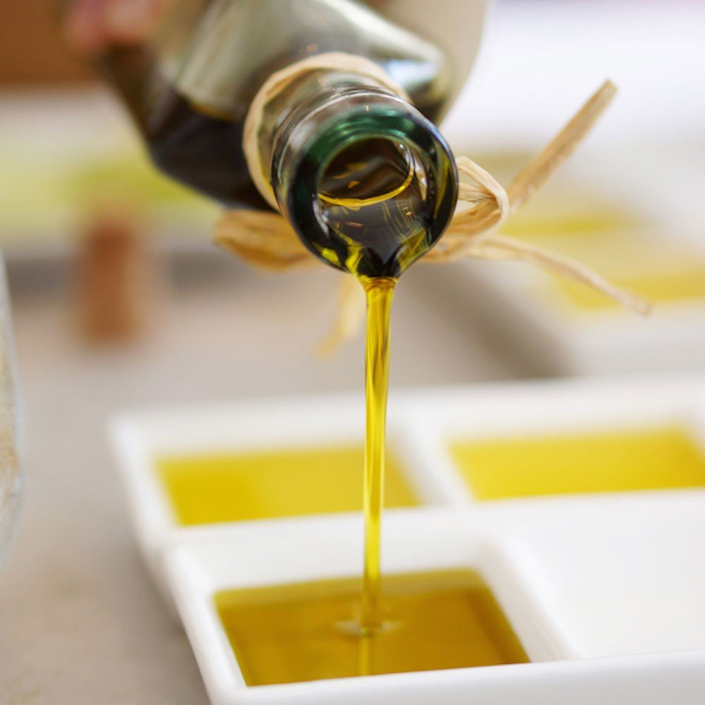 Guide to olive oil tasting - The Meander Shop