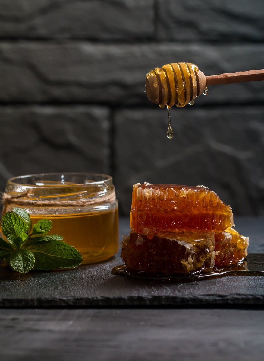 Honey, the food of Zeus - The Meander Shop